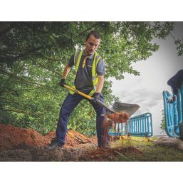 Roughneck  Square Head Long-Handled Shovel