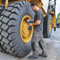 Bosch GDS 18V-1600 HC 18V Li-Ion AMPShare Brushless Cordless Impact Wrench - Bare