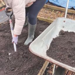 Spear & Jackson   Neverbend Digging Spade