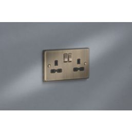 Knightsbridge  13A 2-Gang DP Switched Double Socket Antique Brass  with Black Inserts