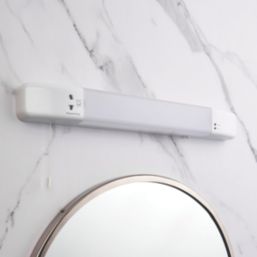 LAP  Dual Voltage LED Shaver Light Gloss White 7W 480lm