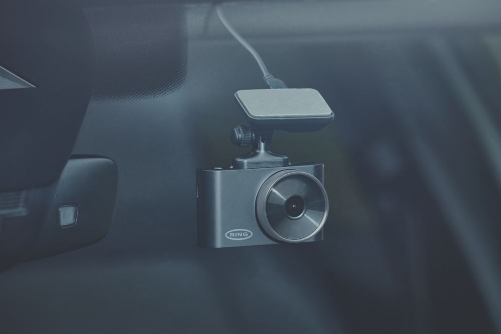 Ring Automotive RSDC3000 Dash Cam Smart Con GPS E WiFi - Full HD 1296p, 30fps, G-Sensor, App Ring Connect, Nero