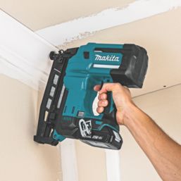 Makita DBN600ZJ 64mm 18V Li Ion LXT Second Fix Cordless Nail Gun