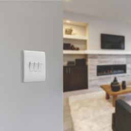 British General 800 Series 10AX 3-Gang 2-Way Light Switch  White
