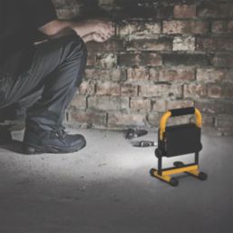 Essentials ARW1033-N  Rechargeable LED Work Light 1900lm