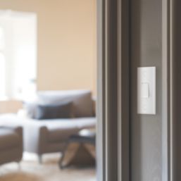 British General 900 Series 10A 10AX 1-Gang 2-Way Architrave Light Switch  White