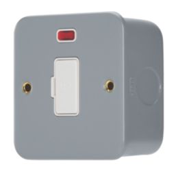 Contactum CLA3362 13A Unswitched Metal Clad Fused Spur with Neon  with White Inserts