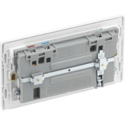 British General Evolve 13A 2-Gang SP Switched Socket + 3A 22W 2-Outlet Type A & C USB Charger Pearlescent White with White Inserts