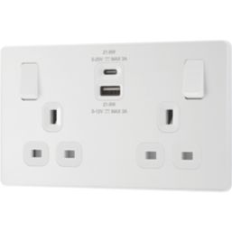British General Evolve 13A 2-Gang SP Switched Socket + 3A 22W 2-Outlet Type A & C USB Charger Pearlescent White with White Inserts