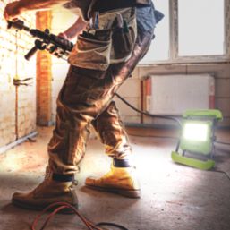 Luceco  LED Foldable Compact Worklight with 13A Power Socket  30W 2400lm 220-240V