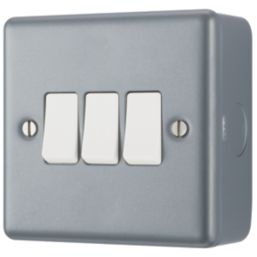 British General  10AX 3-Gang 2-Way Metal Clad Triple Light Switch with White Inserts