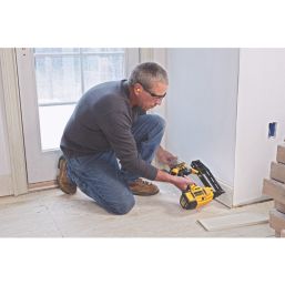 DEWALT DCN662N-XJ 64mm 18V Li-Ion XR Brushless Second Fix Cordless Nail Gun - Bare