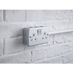 Essentials   13A 2-Gang SP Switched Metal Clad Socket  with White Inserts