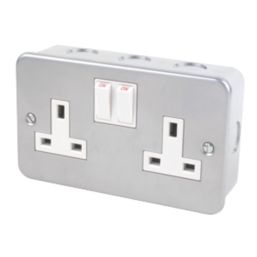 Essentials   13A 2-Gang SP Switched Metal Clad Socket  with White Inserts