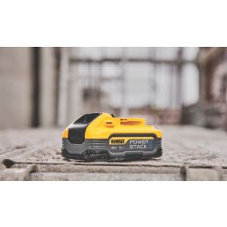 Dewalt 4ah deals battery screwfix