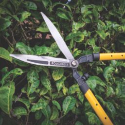 Roughneck XT-Pro Bypass Telescopic Hedge Shears 27 1/2" (700mm)