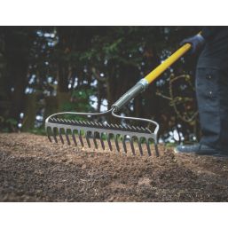 Roughneck Sharp-Edge Bow Rake 418mm