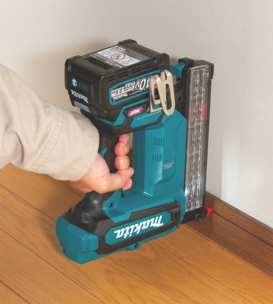 Makita nail gun discount 18v first fix