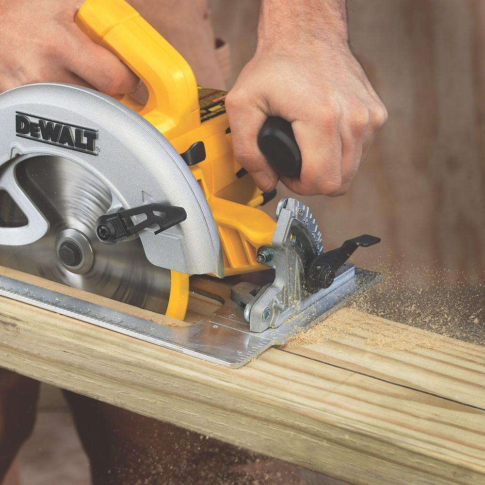 DeWalt DWE575K LX 1000W 190mm Electric Corded Circular Saw 110V Screwfix