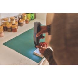 Dremel 8150 7.2V 1 x 2.0Ah Li-Ion  Brushless Cordless Multi-Tool with Accessories 21 Piece Set