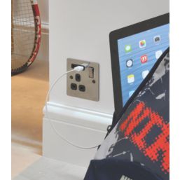 LAP  13A 1-Gang SP Switched Socket + 2.1A 10.5W 2-Outlet Type A USB Charger Black Nickel with Black Inserts