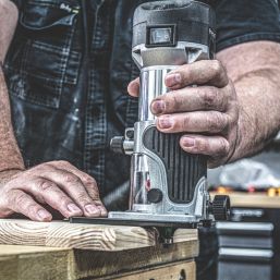 Trend T1EPS 710W 1/4"  Electric Trim & Plunge Router Kit 240V