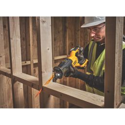 Screwfix dewalt deals reciprocating saw