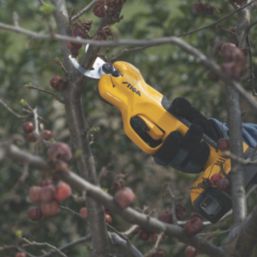 Stiga SP 100e 20V 1 x 2.0Ah Li-Ion E-Power  Cordless Pruning Saw & Shears Kit