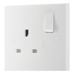 British General 900 Series 13A 1-Gang DP Switched Plug Socket White