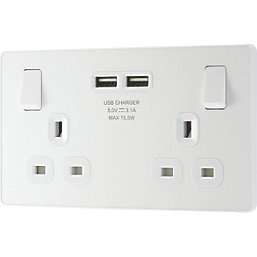 British General Evolve 13A 2-Gang SP Switched Socket + 3.1A 15.5W 2-Outlet Type A USB Charger Pearlescent White with White Inserts