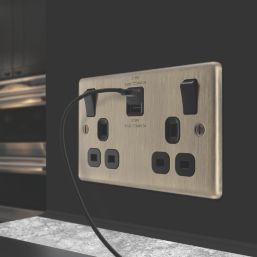 LAP  13A 2-Gang SP Switched Socket + 3A 22W 2-Outlet Type A & C USB Charger Antique Brass with Black Inserts