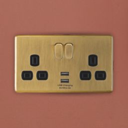 Arlec  13A 2-Gang SP Switched Socket + 4A 15W 2-Outlet Type A USB Charger Gold with Black Inserts