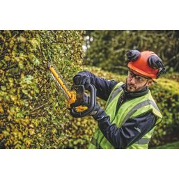 DEWALT DCMHT563P1-GB  55cm 18V 1 x 5.0Ah Li-Ion XR  Cordless Hedge Trimmer