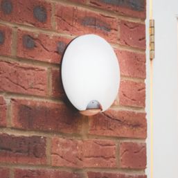 Brackenheath iSpot Frameless Outdoor Round LED Bulkhead Light With PIR & Photocell Sensor Black 9W 1150lm