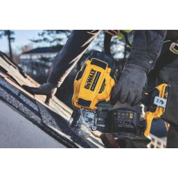 DEWALT Hot Dip Galvanised Roofing Coil Nails 3.1mm x 38mm 1200 Pack