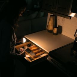 Nebo Blackout Backup  Emergency E27 A60 LED Light Bulb 850lm 8W