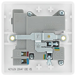 LAP  13A 1-Gang SP Switched Socket + 2.1A 10.5W 2-Outlet Type A USB Charger White