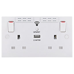 British General 900 Series 13A 2-Gang SP Switched Wi-Fi Extender Socket + 2.1A 1-Outlet Type A USB Charger White
