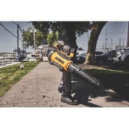 DEWALT DCMBL777X1-GB  54V 1 x 9Ah Li-Ion XR FlexVolt Brushless Cordless Axial Leaf Blower