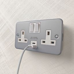 Essentials  13A 2-Gang 2-Pole Switched Metal Clad Socket + 3.1A 15.5W 2-Outlet Type A & C USB Charger with White Inserts