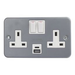 Essentials  13A 2-Gang 2-Pole Switched Metal Clad Socket + 3.1A 15.5W 2-Outlet Type A & C USB Charger with White Inserts