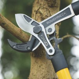 Roughneck XT-Pro  Telescopic Anvil Loppers 27" (685mm)