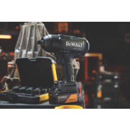 DEWALT McLaren F1 Team DCF99MP2T-GB 18V 2 x 5.0Ah Li-Ion XR Brushless Cordless Impact Wrench