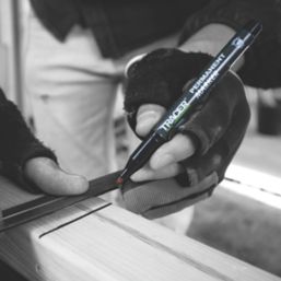 TRACER  Medium Tip Black Permanent Marker