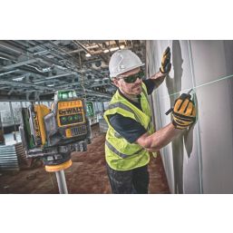 DEWALT DCE089D1G-GB 12V 1 x 2.0Ah Li-Ion XR Green Self-Levelling Multi-Line Laser Level