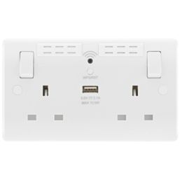 LAP  13A 2-Gang SP Switched Wi-Fi Extender + 2.1A 10.5W 1-Outlet Type A USB Charger White