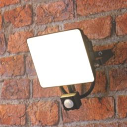 TCP  Indoor & Outdoor LED Floodlight With PIR Sensor Black  30W 4800lm