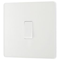 British General Evolve 20A 16AX 1-Gang Intermediate Light Switch Pearlescent White with Colour-Matched Inserts