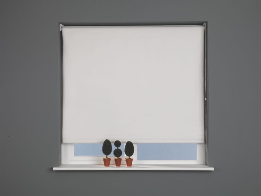 Polyester Roller Blackout Blind Cream 1200mm x 1700mm Drop Screwfix