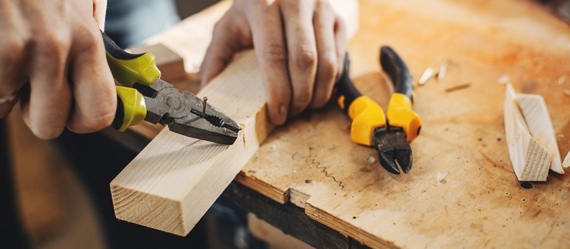 Image of  someone using Pliers